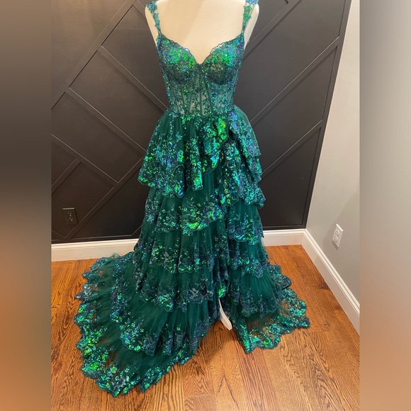 Sherri Hill 55500 - Picture 2 of 4